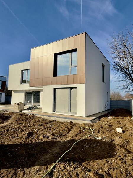 Tunari, vila individuala moderna, zona rezidentiala, langa padure