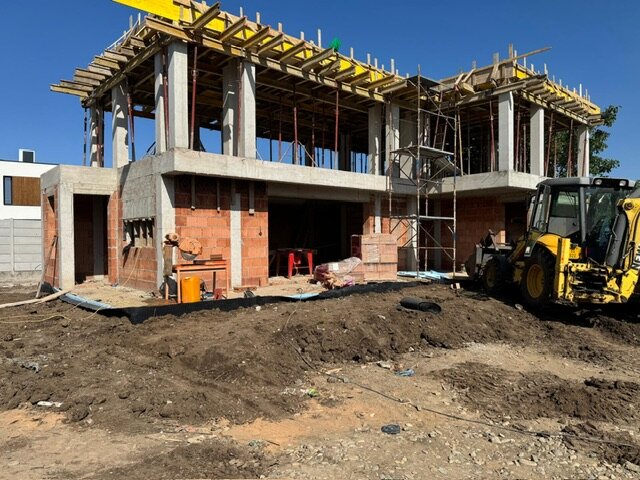 Tunari, vila individuala moderna, zona rezidentiala, langa padure